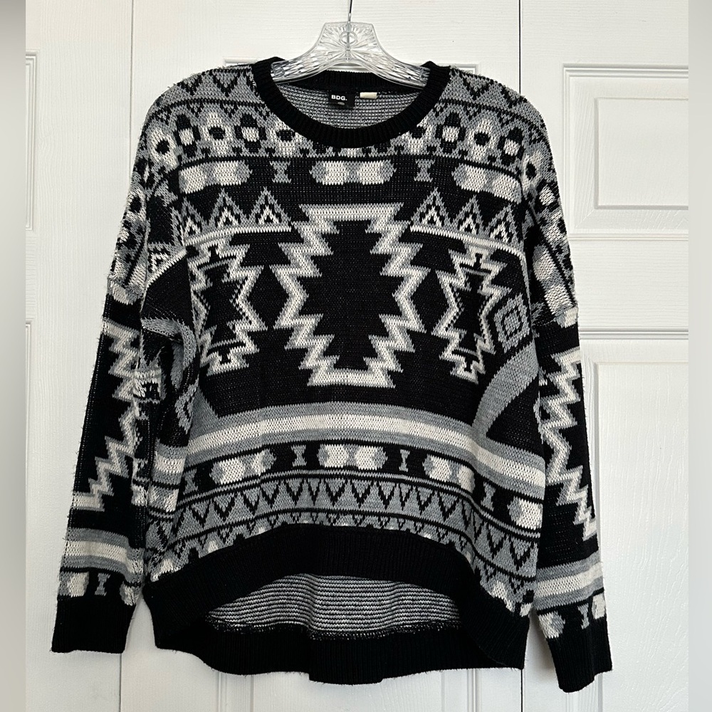 Urban Outfitters BDG Black and White Geometric Intarsia Knit Sweater - Size XS